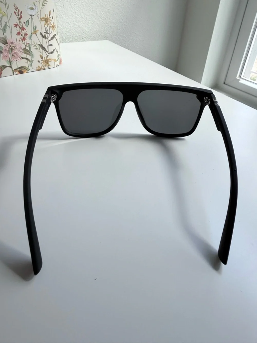 Blenders SciFi Sunglasses-Dark Flatter - Picture 10 of 12